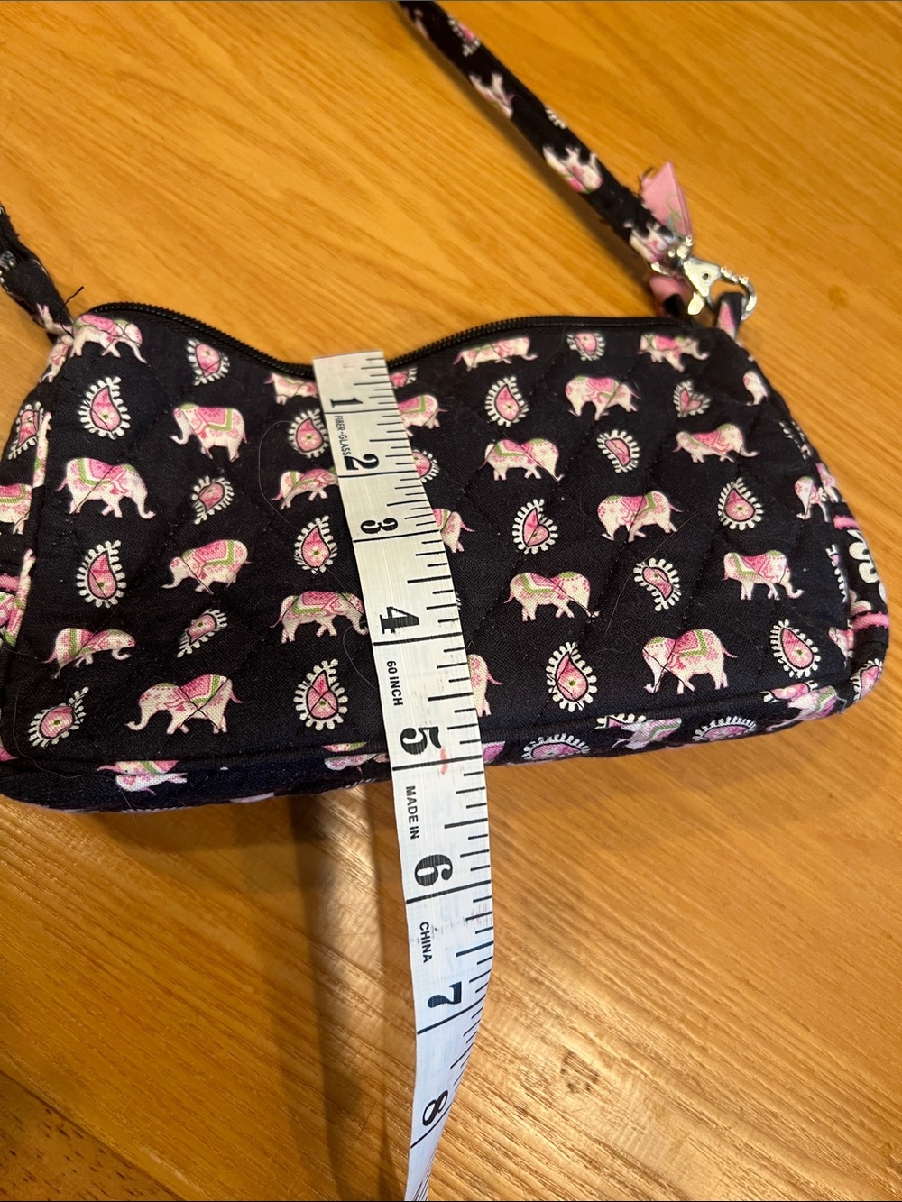 VERA BRADLEY Amy Small Cross Body PINK ELEPHANTS Rare, Retired - Picture 6 of 7